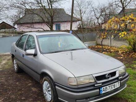 Серый Опель Вектра, объемом двигателя 1.6 л и пробегом 300 тыс. км за 1800 $, фото 1 на Automoto.ua