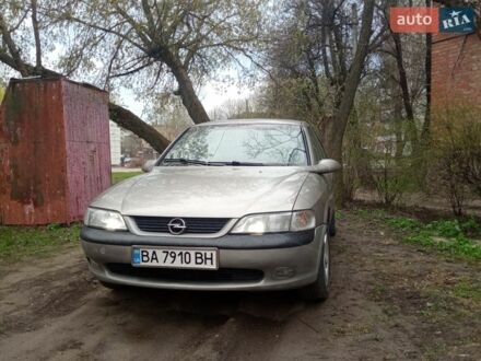 Серый Опель Вектра, объемом двигателя 2 л и пробегом 290 тыс. км за 2982 $, фото 1 на Automoto.ua