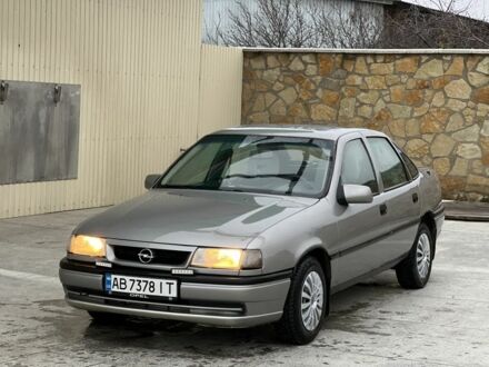 Серый Опель Вектра, объемом двигателя 1.6 л и пробегом 210 тыс. км за 1950 $, фото 1 на Automoto.ua