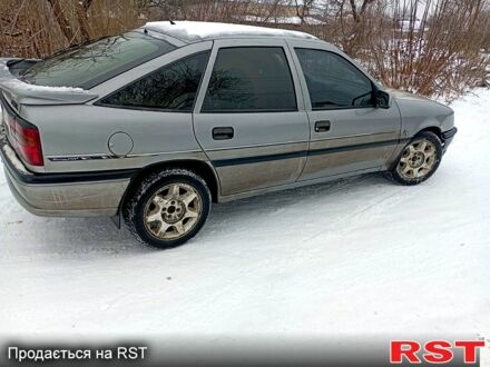 Серый Опель Вектра, объемом двигателя 1.8 л и пробегом 350 тыс. км за 750 $, фото 1 на Automoto.ua