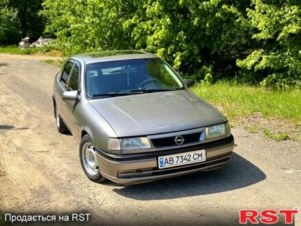 Сірий Опель Вектра, об'ємом двигуна 1.8 л та пробігом 0 тис. км за 1350 $, фото 1 на Automoto.ua