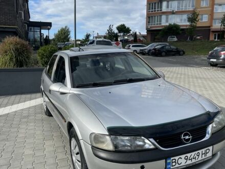Сірий Опель Вектра, об'ємом двигуна 1.6 л та пробігом 223 тис. км за 1850 $, фото 1 на Automoto.ua
