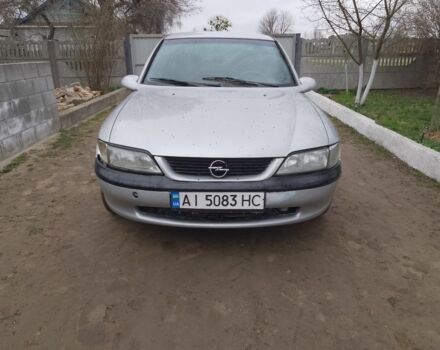 Серый Опель Вектра, объемом двигателя 1.8 л и пробегом 506 тыс. км за 1000 $, фото 1 на Automoto.ua