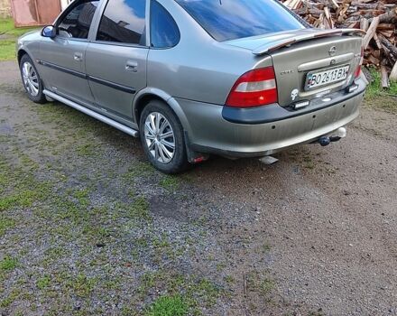 Серый Опель Вектра, объемом двигателя 1.8 л и пробегом 1 тыс. км за 2000 $, фото 1 на Automoto.ua