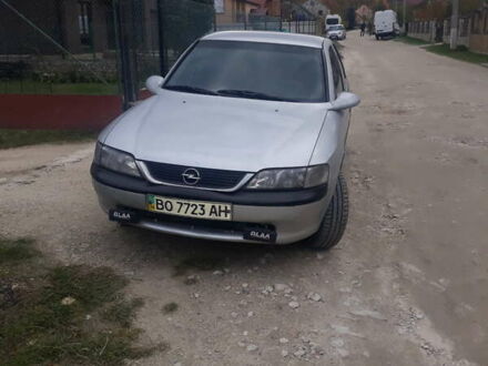 Серый Опель Вектра, объемом двигателя 1.7 л и пробегом 280 тыс. км за 2000 $, фото 1 на Automoto.ua
