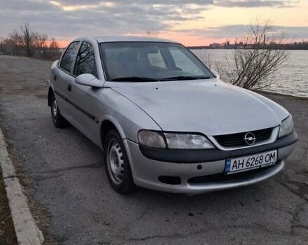 Серый Опель Вектра, объемом двигателя 1.8 л и пробегом 210 тыс. км за 1939 $, фото 1 на Automoto.ua
