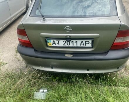 Серый Опель Вектра, объемом двигателя 1.6 л и пробегом 250 тыс. км за 2000 $, фото 1 на Automoto.ua