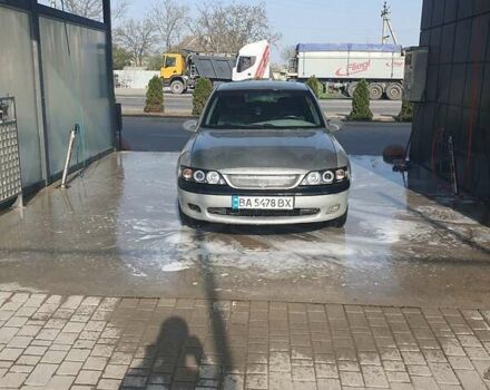 Серый Опель Вектра, объемом двигателя 2 л и пробегом 350 тыс. км за 2000 $, фото 1 на Automoto.ua