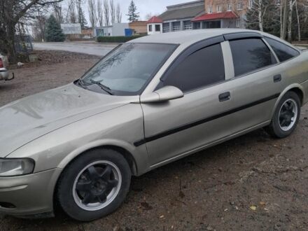 Серый Опель Вектра, объемом двигателя 1 л и пробегом 2 тыс. км за 2200 $, фото 1 на Automoto.ua