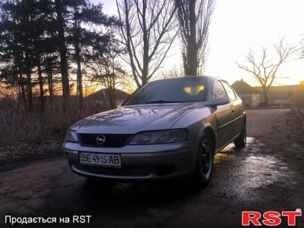 Серый Опель Вектра, объемом двигателя 1.8 л и пробегом 200 тыс. км за 1750 $, фото 1 на Automoto.ua