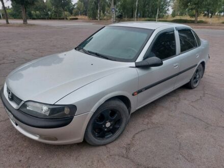Опель Вектра 1996 в Каменское - Днепродзержинск на Automoto.ua Серый Опель Вектра, объемом двигателя 2 л и пробегом 371 тыс. км за 1850 $, фото 1 на Automoto.ua