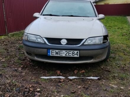 Сірий Опель Вектра, об'ємом двигуна 1.8 л та пробігом 300 тис. км за 650 $, фото 1 на Automoto.ua