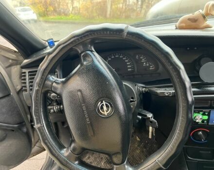 Серый Опель Вектра, объемом двигателя 1.6 л и пробегом 320 тыс. км за 1450 $, фото 1 на Automoto.ua