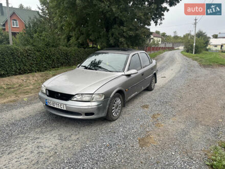 Серый Опель Вектра, объемом двигателя 1.69 л и пробегом 380 тыс. км за 1450 $, фото 1 на Automoto.ua