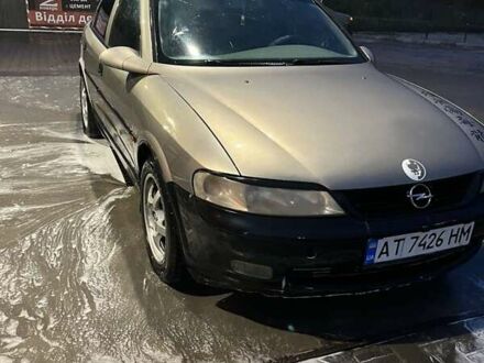 Серый Опель Вектра, объемом двигателя 1.6 л и пробегом 340 тыс. км за 1900 $, фото 1 на Automoto.ua