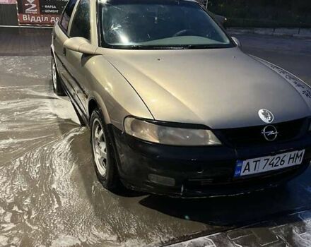 Серый Опель Вектра, объемом двигателя 1.6 л и пробегом 340 тыс. км за 1900 $, фото 1 на Automoto.ua