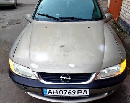 Серый Опель Вектра, объемом двигателя 2 л и пробегом 352 тыс. км за 2300 $, фото 1 на Automoto.ua