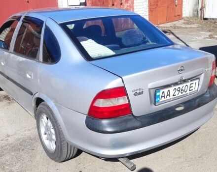 Серый Опель Вектра, объемом двигателя 2 л и пробегом 446 тыс. км за 3400 $, фото 1 на Automoto.ua