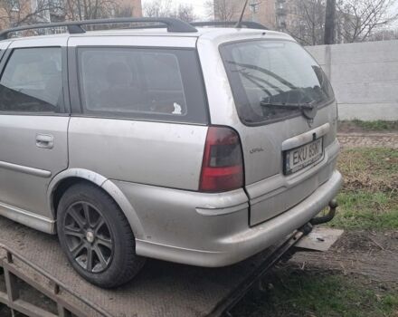 Серый Опель Вектра, объемом двигателя 2 л и пробегом 250 тыс. км за 500 $, фото 1 на Automoto.ua