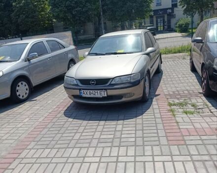 Серый Опель Вектра, объемом двигателя 2 л и пробегом 184 тыс. км за 3300 $, фото 1 на Automoto.ua
