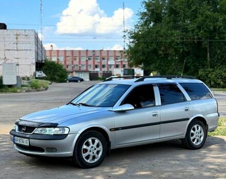 Сірий Опель Вектра, об'ємом двигуна 2 л та пробігом 300 тис. км за 1900 $, фото 1 на Automoto.ua