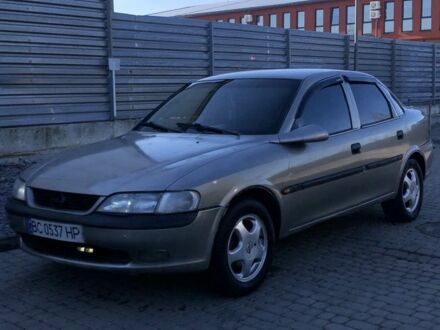 Серый Опель Вектра, объемом двигателя 1.8 л и пробегом 520 тыс. км за 2000 $, фото 1 на Automoto.ua