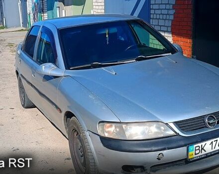 Серый Опель Вектра, объемом двигателя 1.6 л и пробегом 335 тыс. км за 1950 $, фото 1 на Automoto.ua
