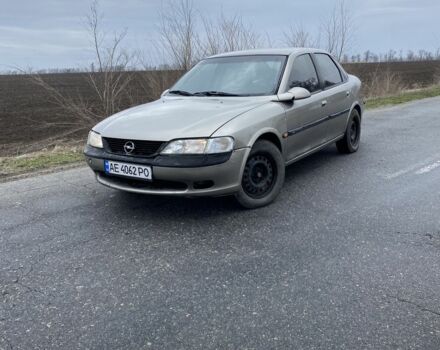 Серый Опель Вектра, объемом двигателя 2 л и пробегом 350 тыс. км за 1700 $, фото 1 на Automoto.ua