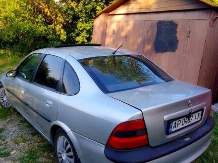 Опель Вектра 1997 в Лозовой на Automoto.ua Серый Опель Вектра, объемом двигателя 1.8 л и пробегом 147 тыс. км за 1500 $, фото 1 на Automoto.ua