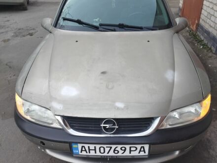 Серый Опель Вектра, объемом двигателя 2 л и пробегом 352 тыс. км за 2300 $, фото 1 на Automoto.ua
