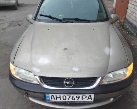 Серый Опель Вектра, объемом двигателя 2 л и пробегом 352 тыс. км за 2300 $, фото 1 на Automoto.ua