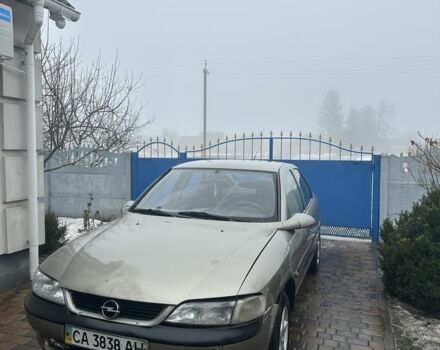 Серый Опель Вектра, объемом двигателя 1.6 л и пробегом 300 тыс. км за 1500 $, фото 1 на Automoto.ua