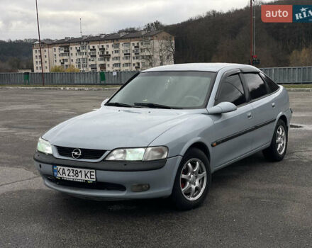 Серый Опель Вектра, объемом двигателя 2 л и пробегом 333 тыс. км за 2400 $, фото 1 на Automoto.ua