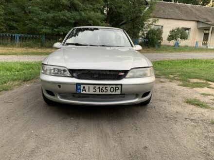 Серый Опель Вектра, объемом двигателя 1.6 л и пробегом 300 тыс. км за 1605 $, фото 1 на Automoto.ua