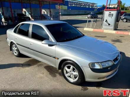 Серый Опель Вектра, объемом двигателя 1.8 л и пробегом 341 тыс. км за 3400 $, фото 1 на Automoto.ua