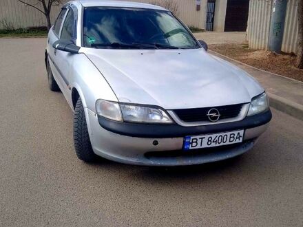 Сірий Опель Вектра, об'ємом двигуна 1.6 л та пробігом 360 тис. км за 1100 $, фото 1 на Automoto.ua