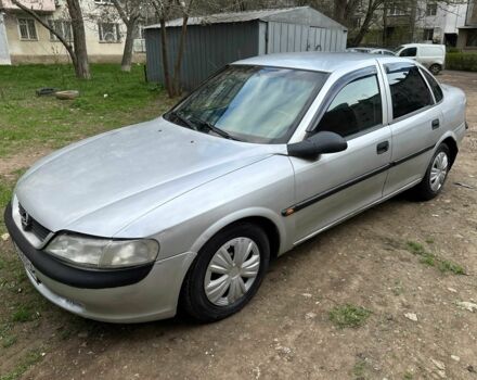 Серый Опель Вектра, объемом двигателя 1.6 л и пробегом 250 тыс. км за 1500 $, фото 1 на Automoto.ua