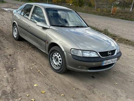 Серый Опель Вектра, объемом двигателя 1.8 л и пробегом 370 тыс. км за 2800 $, фото 1 на Automoto.ua