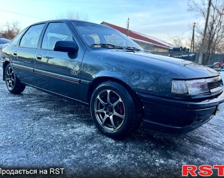 Серый Опель Вектра, объемом двигателя 2 л и пробегом 0 тыс. км за 1300 $, фото 1 на Automoto.ua