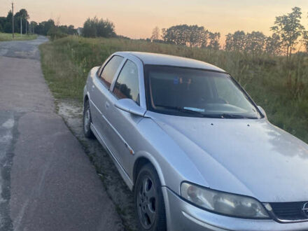 Опель Вектра 1998 в Чуднове на Automoto.ua Серый Опель Вектра, объемом двигателя 2 л и пробегом 200 тыс. км за 2300 $, фото 1 на Automoto.ua