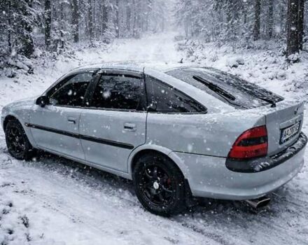 Серый Опель Вектра, объемом двигателя 2 л и пробегом 311 тыс. км за 2600 $, фото 1 на Automoto.ua