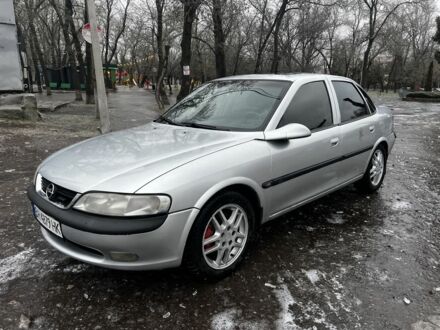 Сірий Опель Вектра, об'ємом двигуна 2 л та пробігом 300 тис. км за 2300 $, фото 1 на Automoto.ua