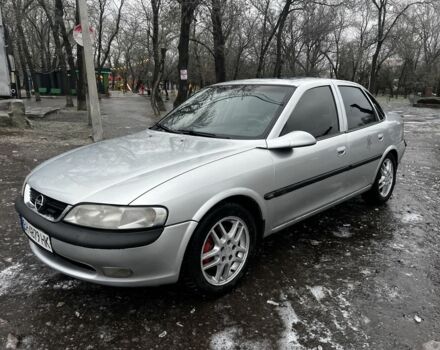 Серый Опель Вектра, объемом двигателя 2 л и пробегом 300 тыс. км за 2300 $, фото 1 на Automoto.ua