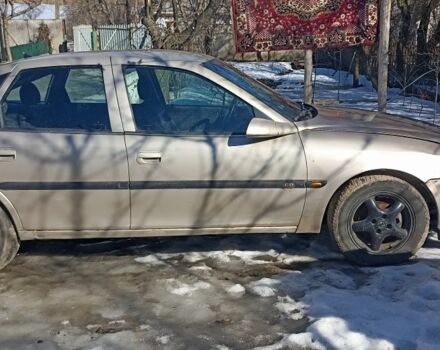 Серый Опель Вектра, объемом двигателя 2 л и пробегом 320 тыс. км за 1481 $, фото 1 на Automoto.ua