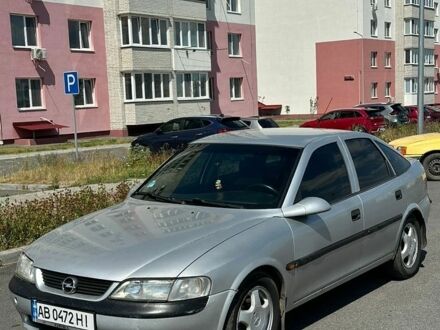 Сірий Опель Вектра, об'ємом двигуна 1.8 л та пробігом 250 тис. км за 1950 $, фото 1 на Automoto.ua