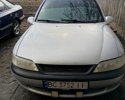 Серый Опель Вектра, объемом двигателя 2 л и пробегом 300 тыс. км за 2000 $, фото 1 на Automoto.ua