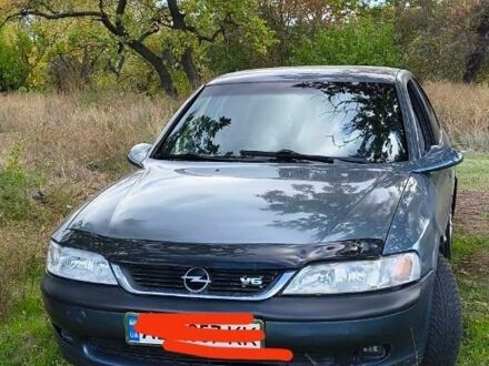 Серый Опель Вектра, объемом двигателя 2.5 л и пробегом 323 тыс. км за 2800 $, фото 1 на Automoto.ua