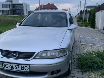 Сірий Опель Вектра, об'ємом двигуна 2.5 л та пробігом 338 тис. км за 2600 $, фото 1 на Automoto.ua