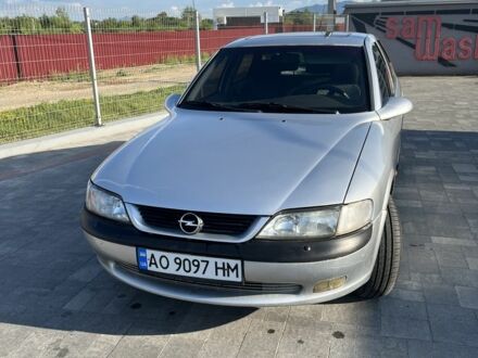 Сірий Опель Вектра, об'ємом двигуна 1.6 л та пробігом 300 тис. км за 3000 $, фото 1 на Automoto.ua