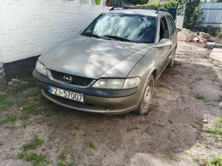 Опель Вектра 1998 у Городище на Automoto.ua Сірий Опель Вектра, об'ємом двигуна 1.6 л та пробігом 280 тис. км за 1189 $, фото 1 на Automoto.ua